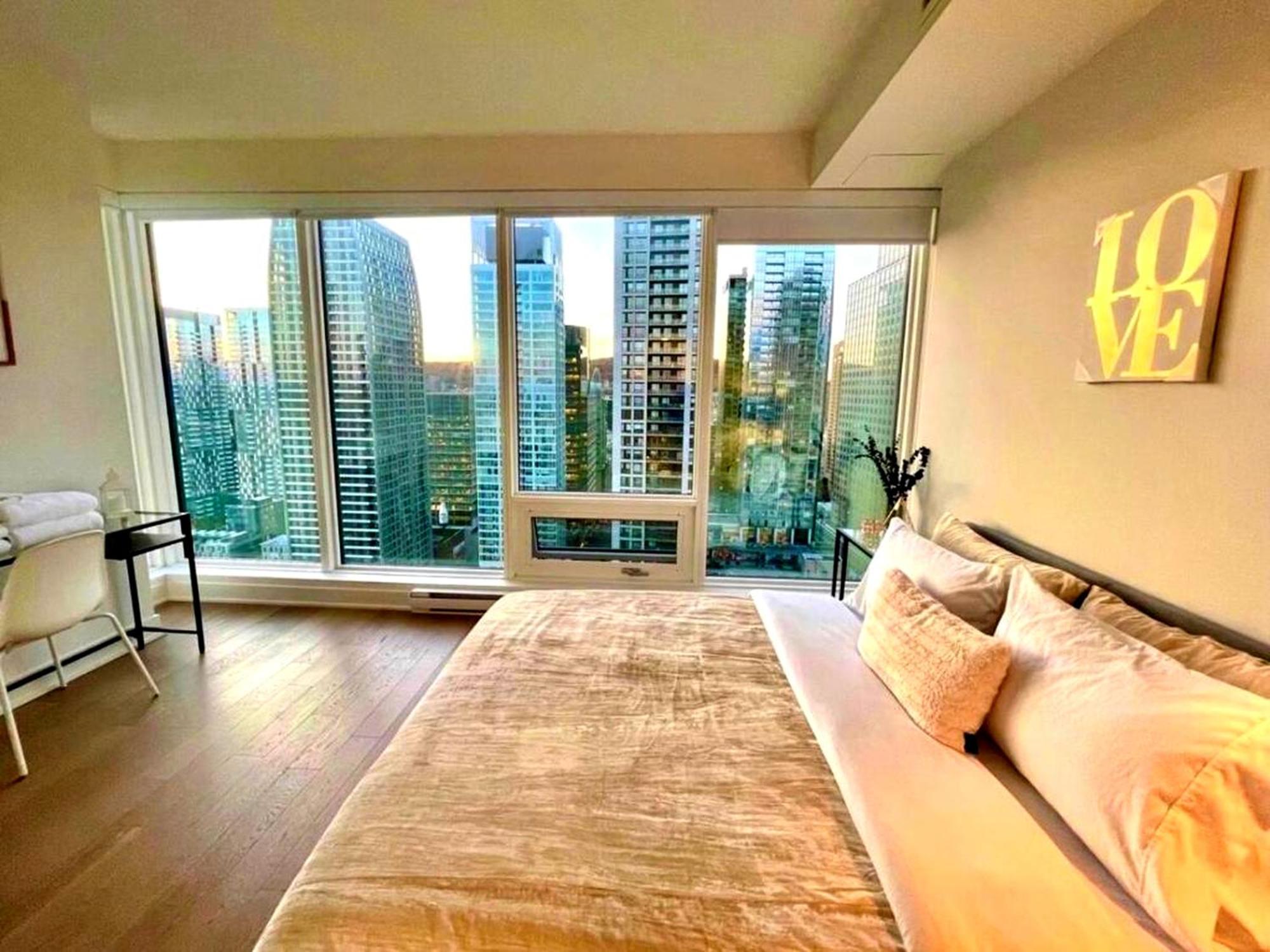 Spectacular Skyline Views - Downtown Montreal - Luxury Condo & Penthouse Exterior foto